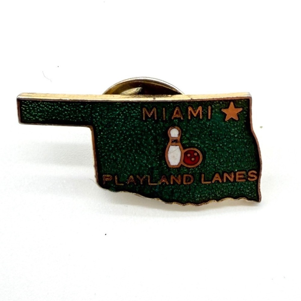 Oklahoma Miami Playland Lanes‎ Bowling Alley Souvenir Enamel Lapel Hat Pin
